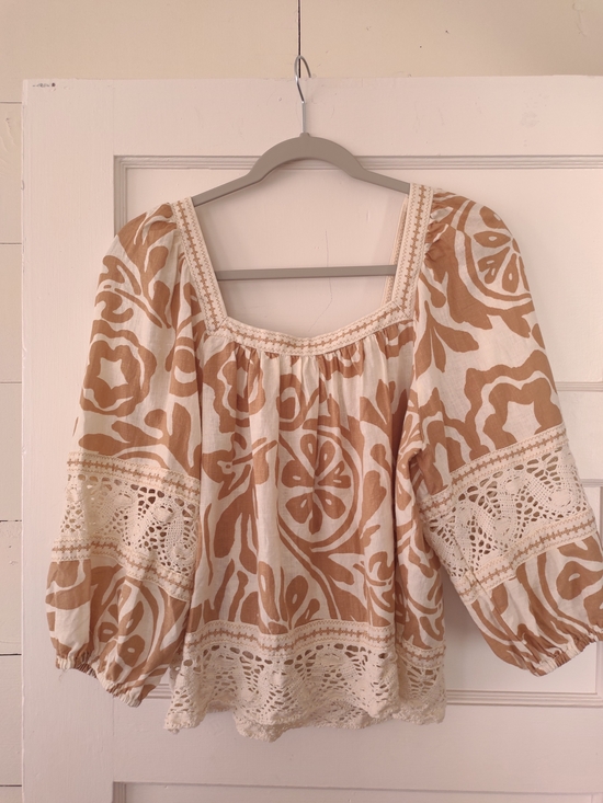Christian Siriano Tops - Christian Siriano Cream & Tan Square Neck Peasant Blouse Lg Excellent Condition